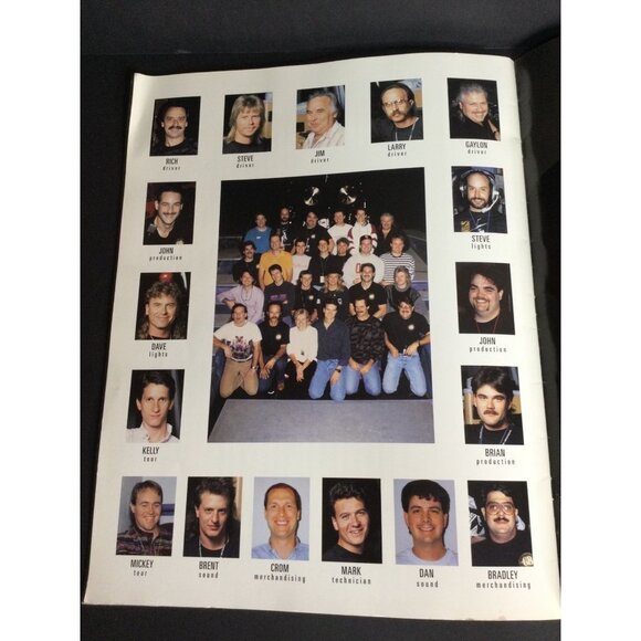 Vintage Garth Brooks on Tour Souvenir Concert Brochure Book Photos - Picture 5 of 8